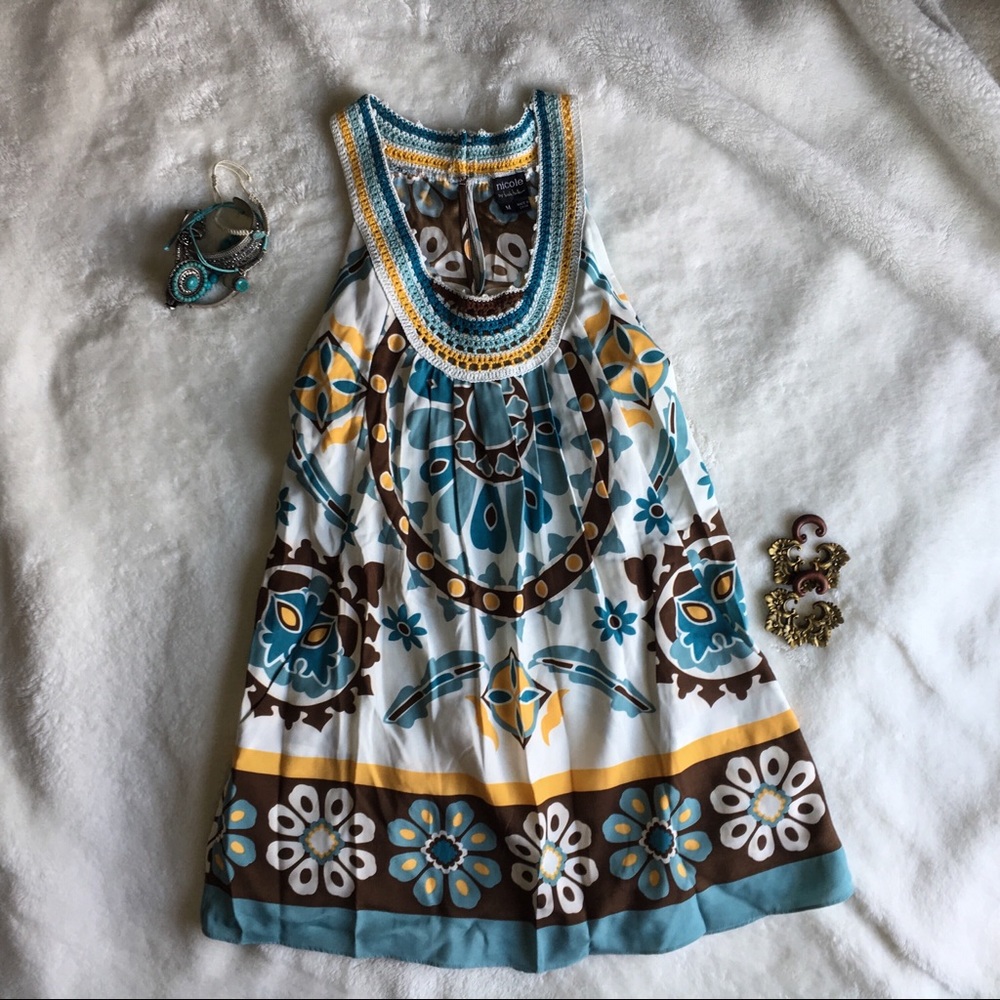 {NICOLE} Festival Top with Crochet Neckline Detail - Picture 2 of 8